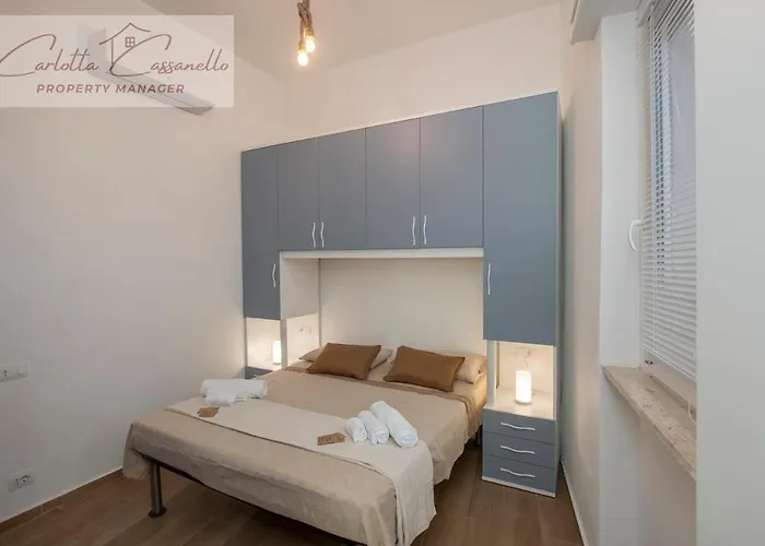 5 Minutes From The Beaches *